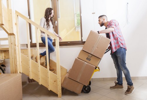 Affordable man and van Waterloo service for busy city relocations