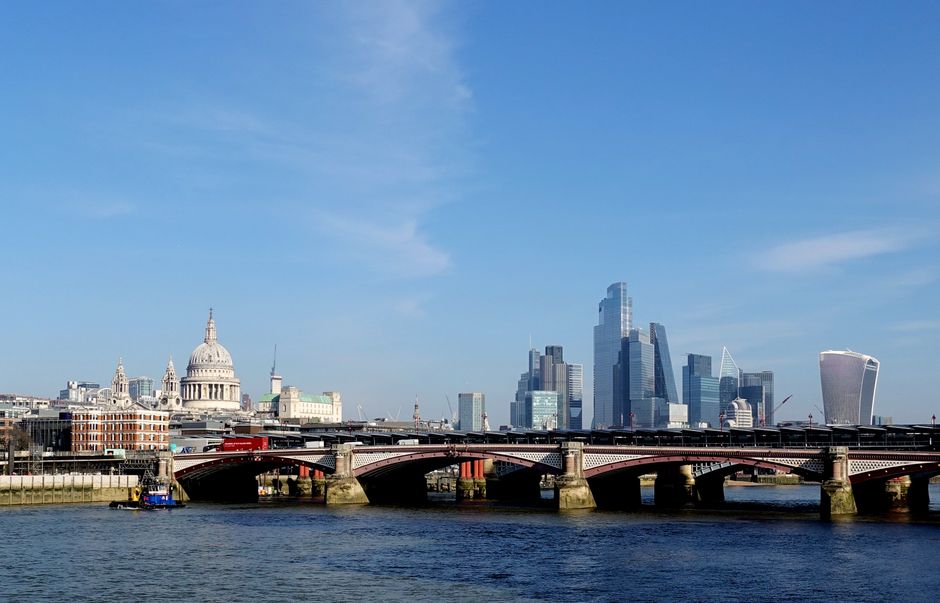 Same day removals for Waterloo South Bank flats SE1